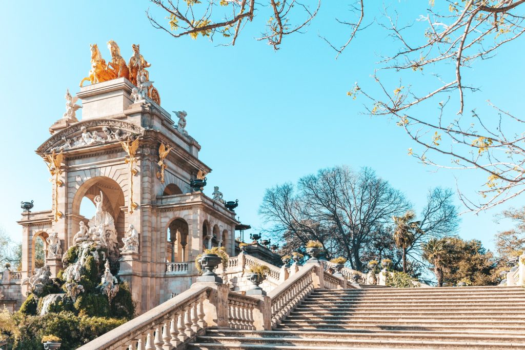 cascada-del-parque-de-la-ciudadela-in-barcelona