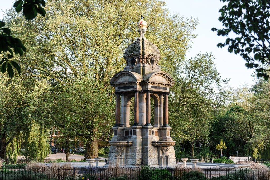 Fontein in het Sarphatipark in Amsterdam.